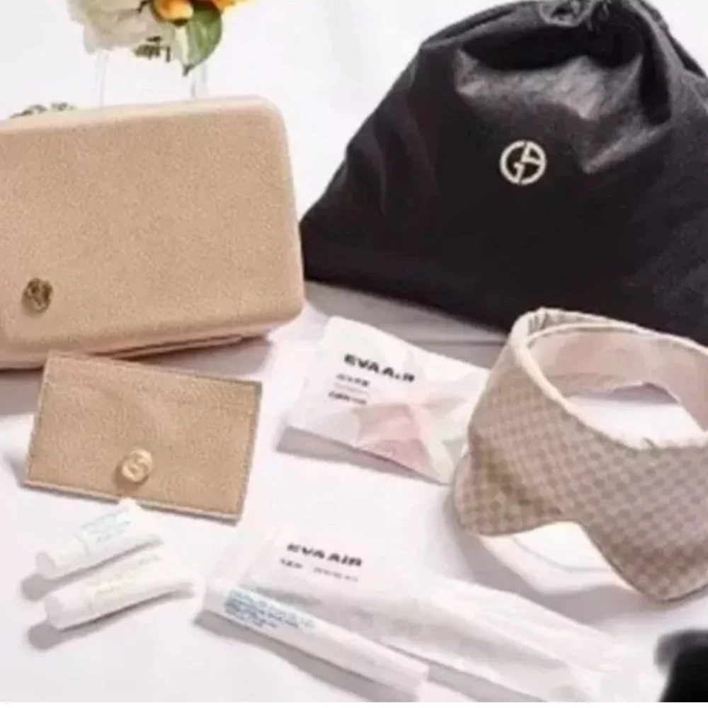 EVA Air x Giorgio Armani~ Business Royal Laurel Class Amenity Kit~ New Sealed - Picture 2 of 2